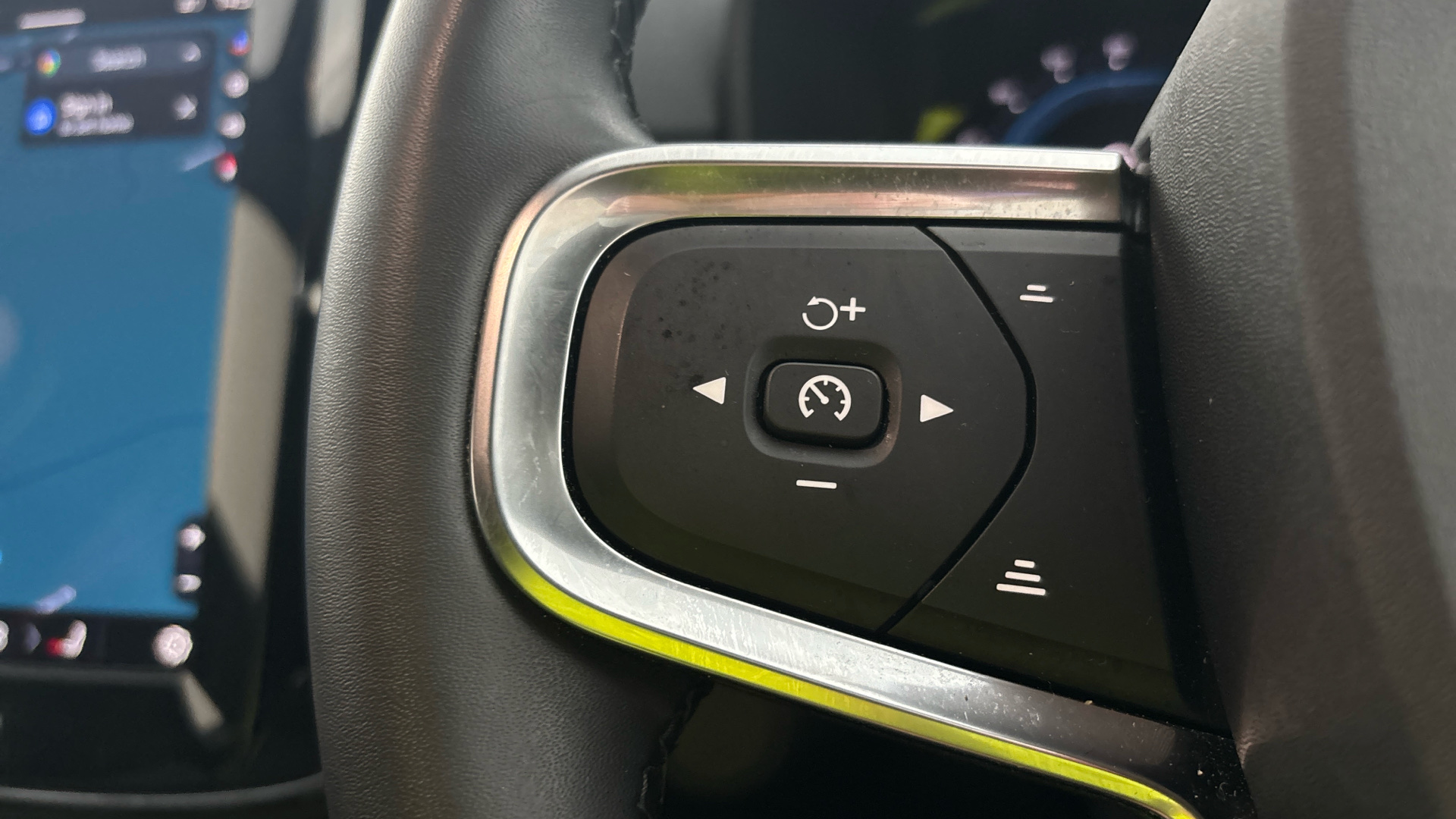 4027760 175kW Recharge Core 69kWh 5dr Auto