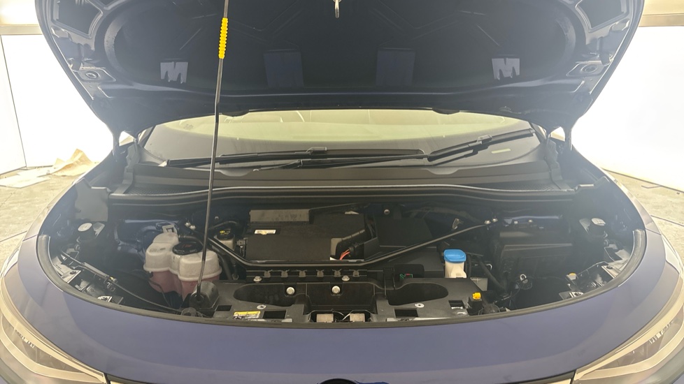 VOLKSWAGEN ID.4 Image 16