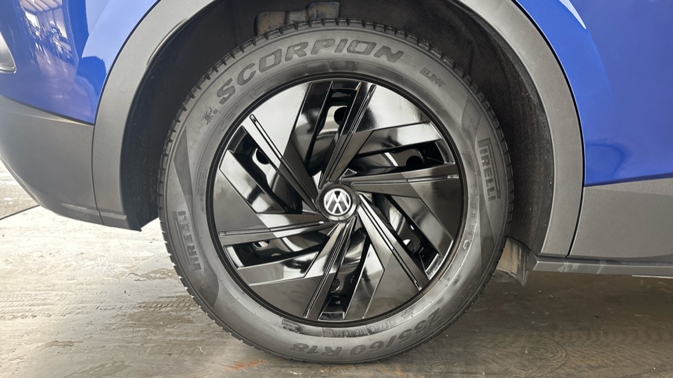 VOLKSWAGEN ID.4 Image 19