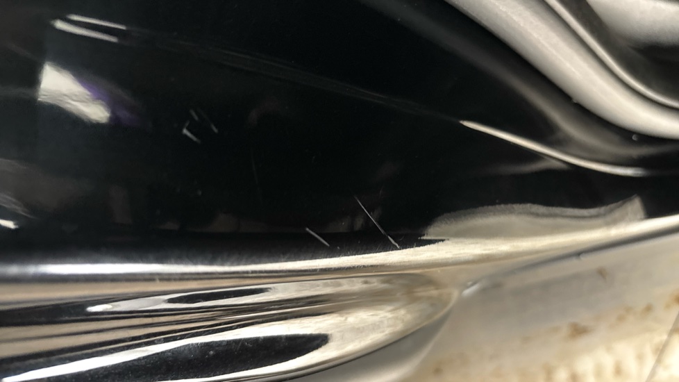 LAND ROVER DISCOVERY SPORT Scratches