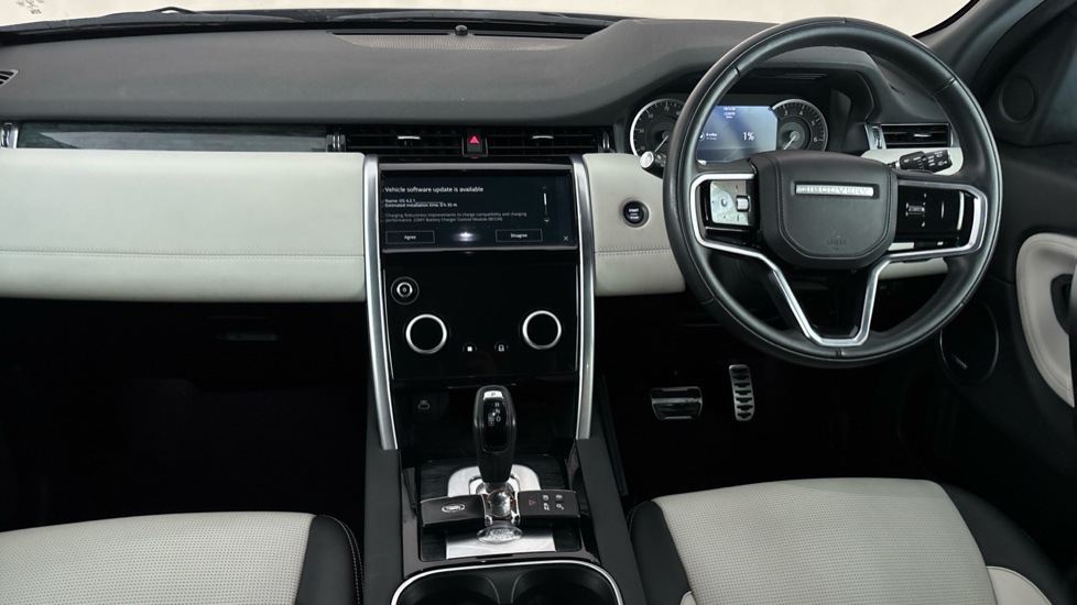 LAND ROVER DISCOVERY SPORT Image 11