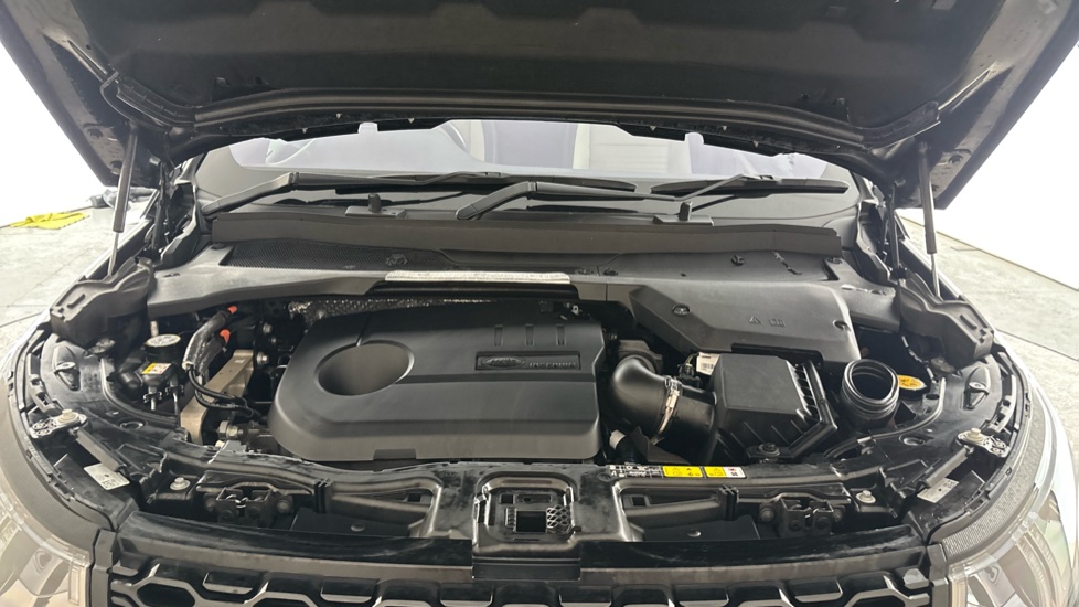 LAND ROVER DISCOVERY SPORT Image 16