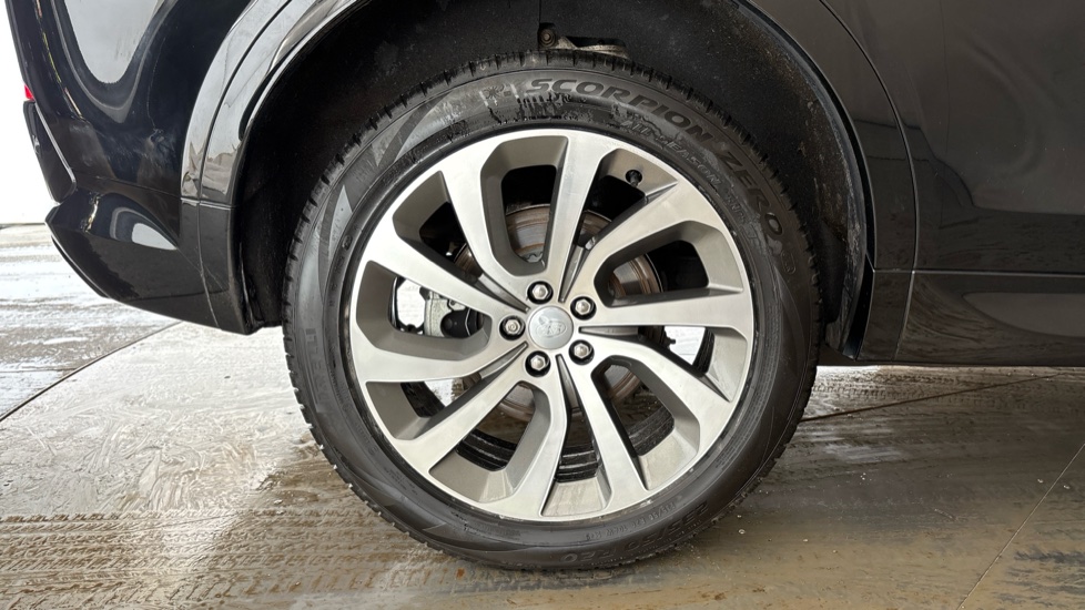 LAND ROVER DISCOVERY SPORT Image 19