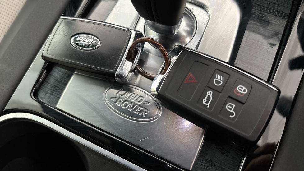 LAND ROVER DISCOVERY SPORT reverse camera