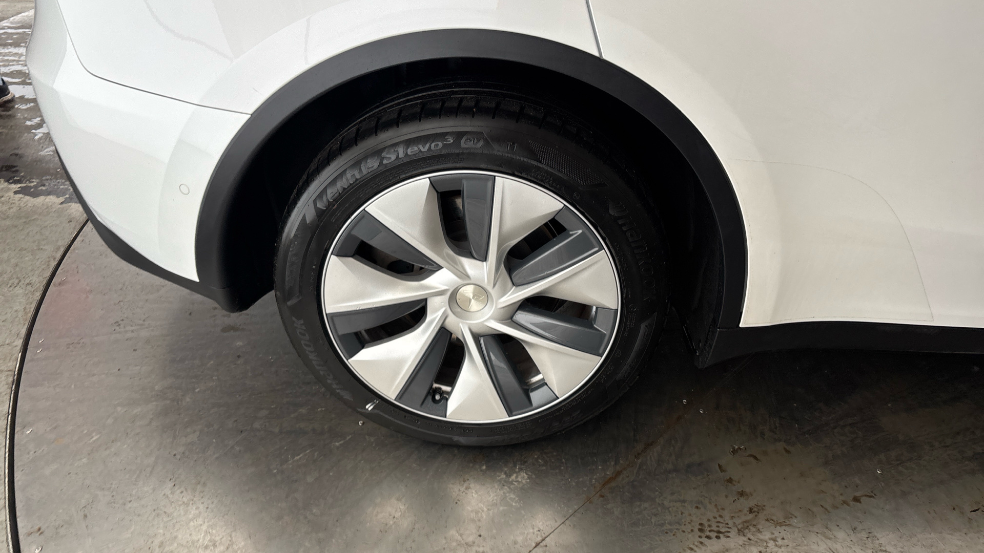 4020666 Long Range AWD 5dr Auto