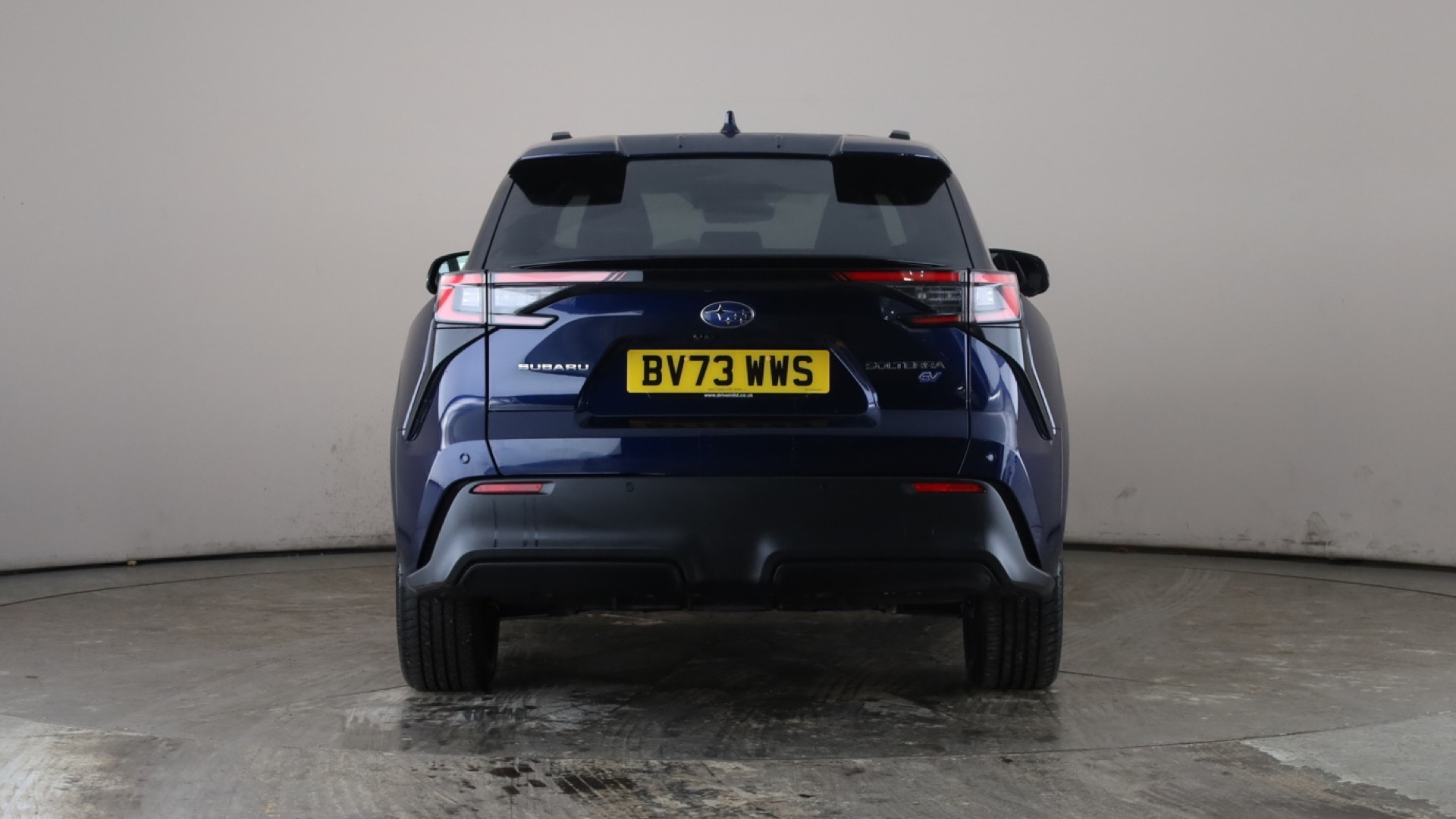 4020888 150kW Touring 71.4kWh 5dr Auto AWD