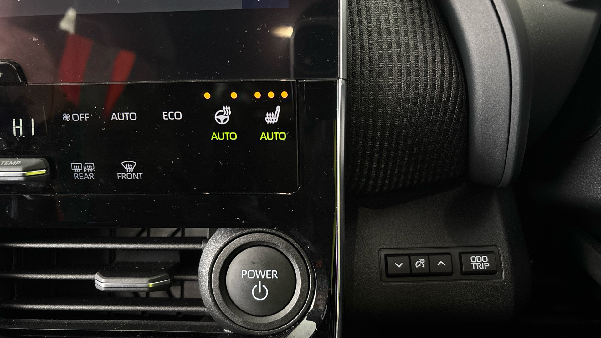 4020888 150kW Touring 71.4kWh 5dr Auto AWD