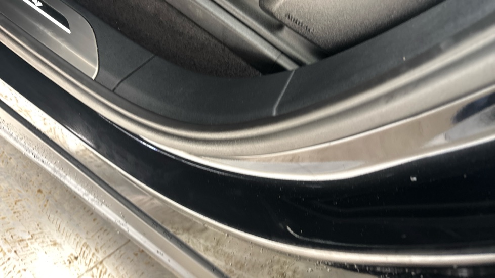 LAND ROVER RANGE ROVER SPORT scratches