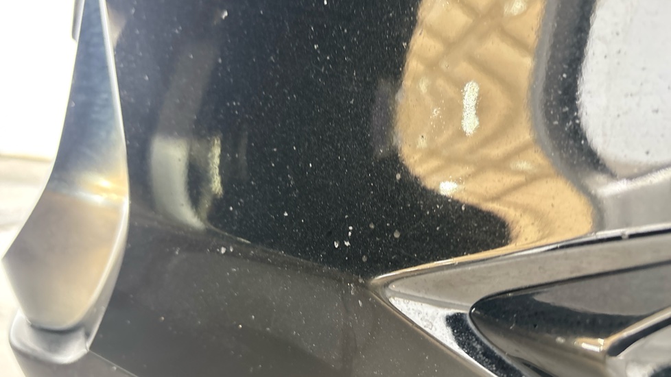 LEXUS UX Multiple chips