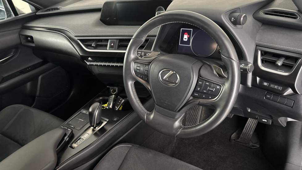 LEXUS UX Image 9