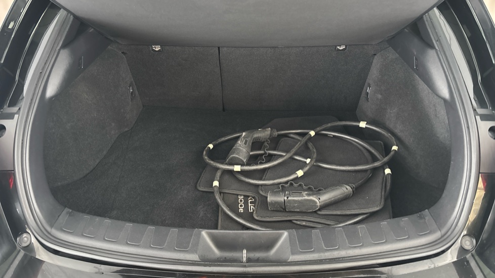 LEXUS UX Image 15