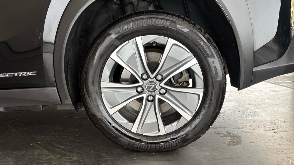 LEXUS UX Image 18