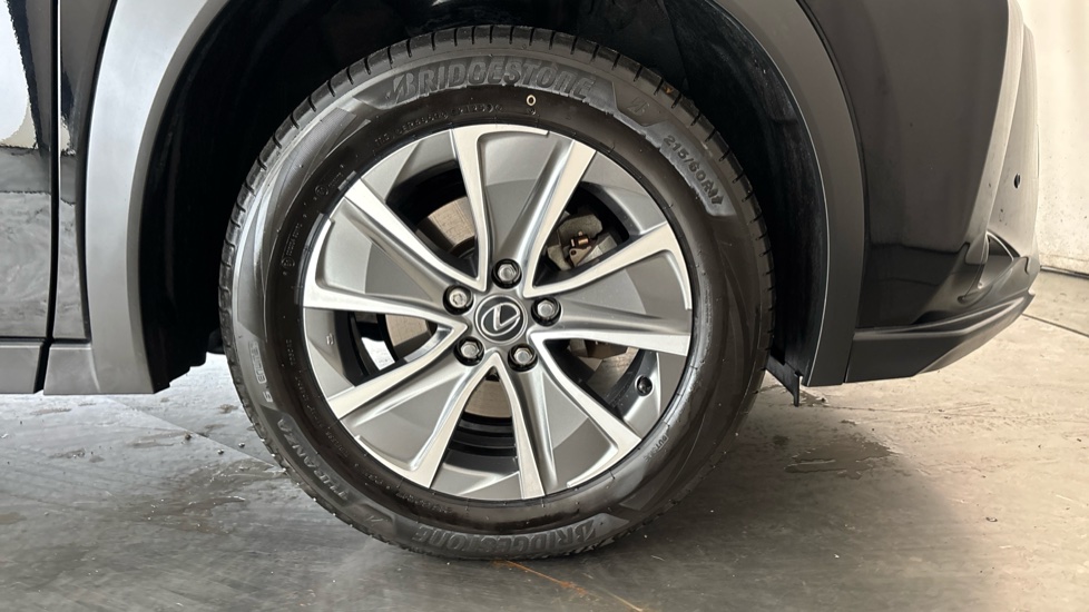 LEXUS UX Image 20