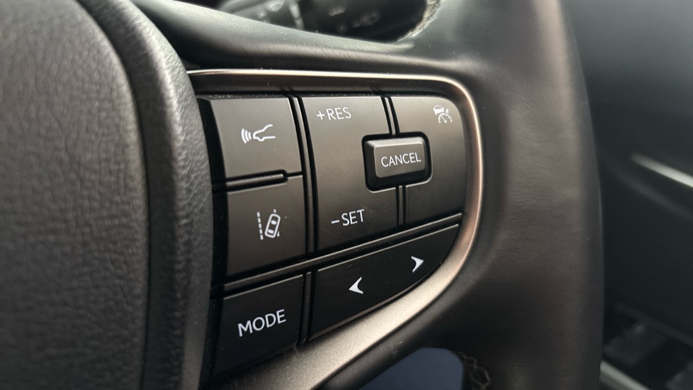 LEXUS UX cruise control