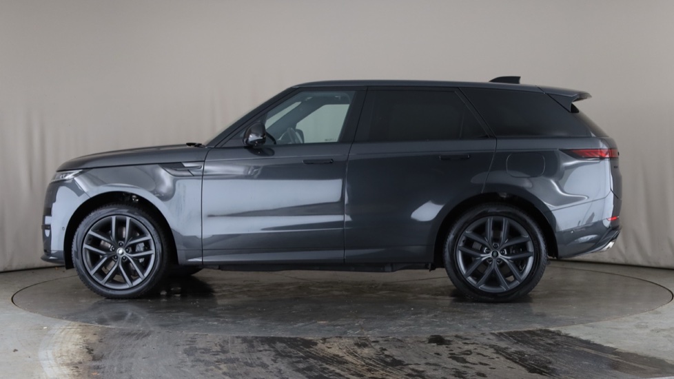 LAND ROVER RANGE ROVER SPORT Image 2