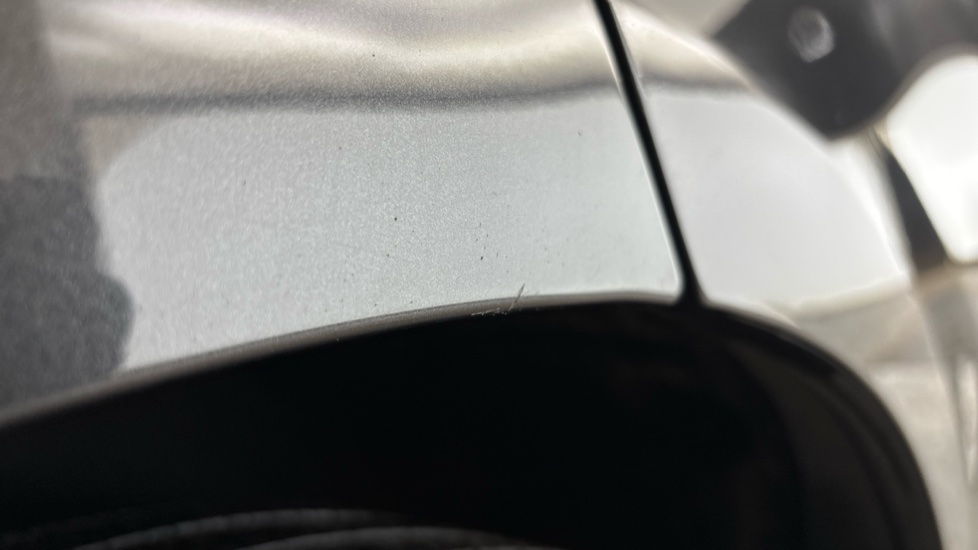 LAND ROVER RANGE ROVER SPORT Scratches