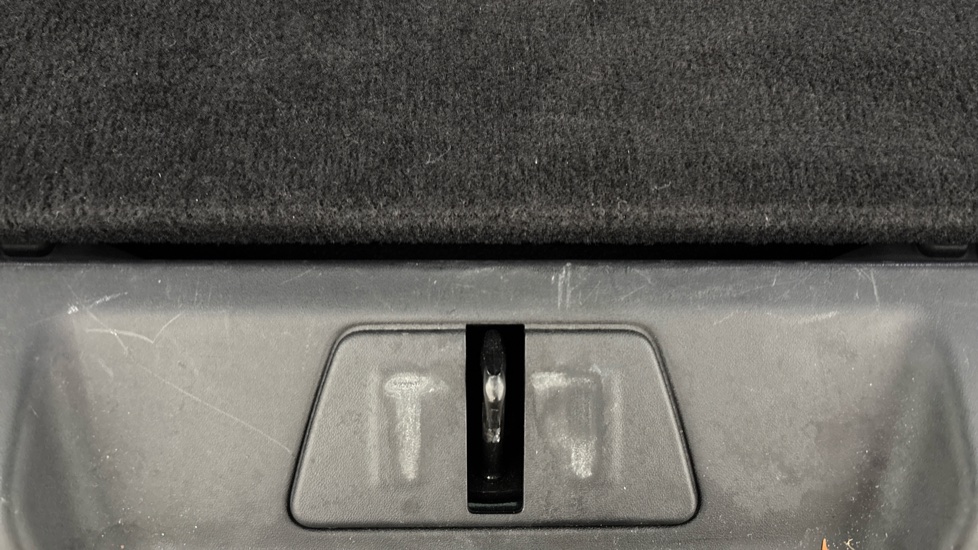 LAND ROVER RANGE ROVER SPORT Scratches