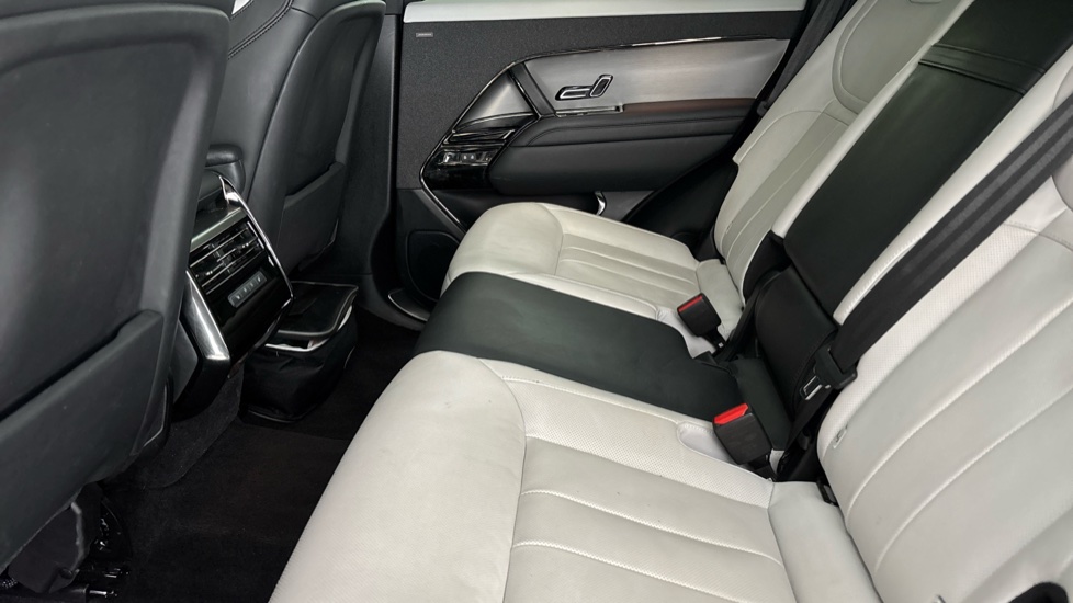 LAND ROVER RANGE ROVER SPORT Image 14