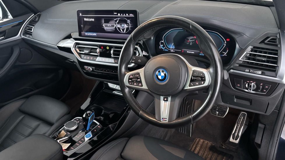 BMW iX3 Image 9