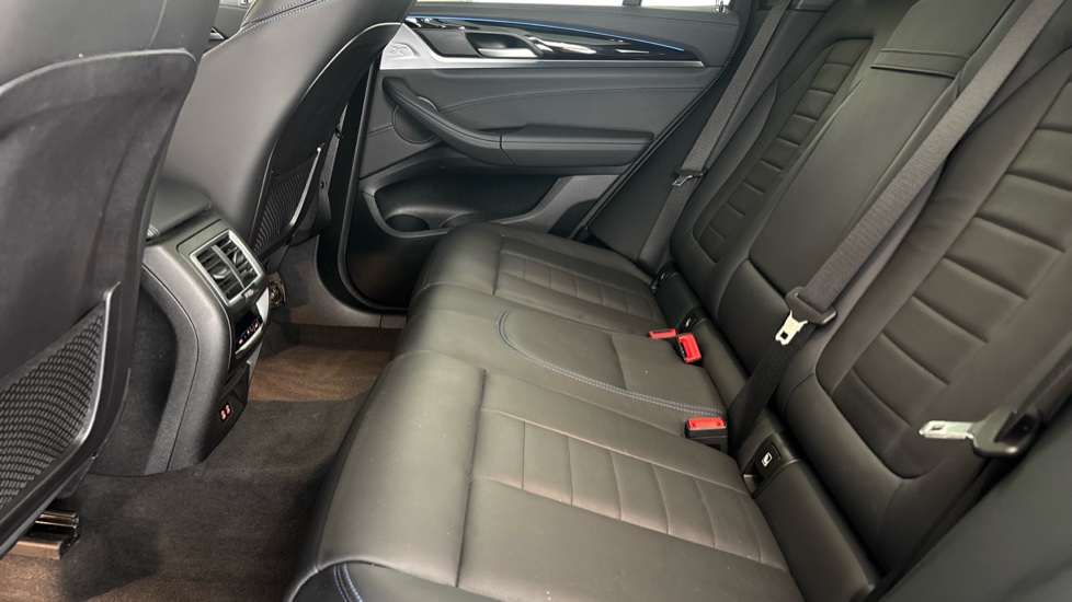 BMW iX3 Image 14