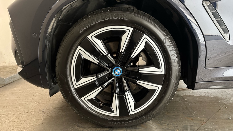 BMW iX3 Image 17