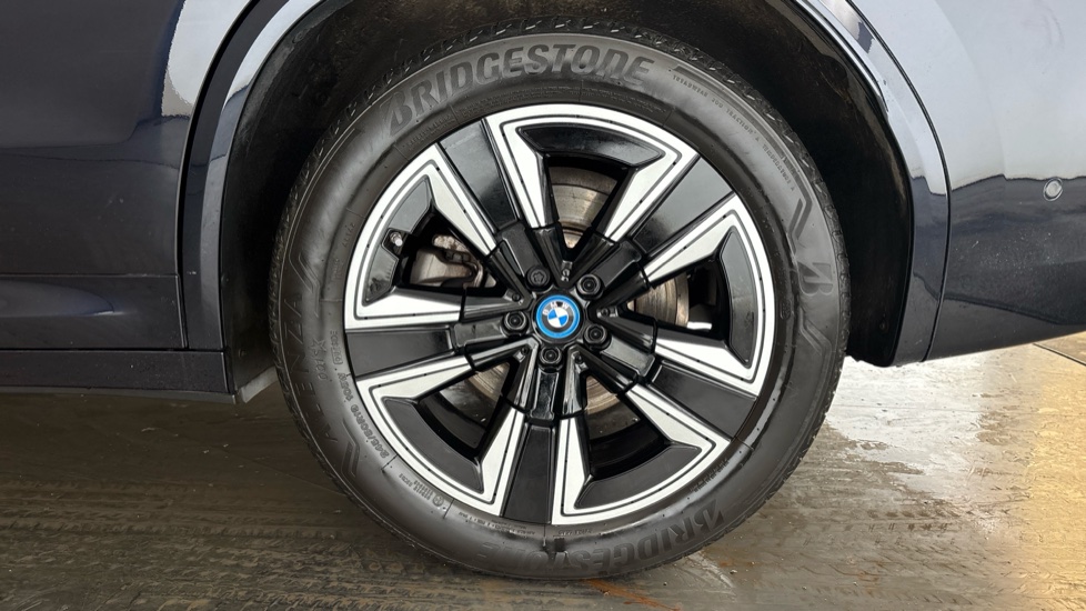 BMW iX3 Image 18