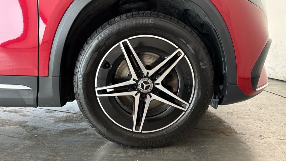 MERCEDES EQA Image 20