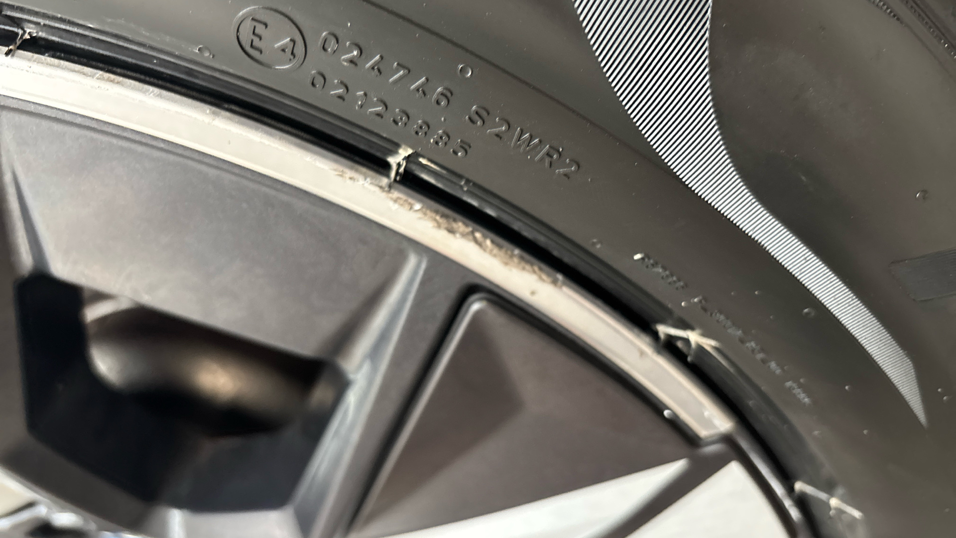 4027423 240kW xDrive40 M Sport 76.6kWh 5dr Auto