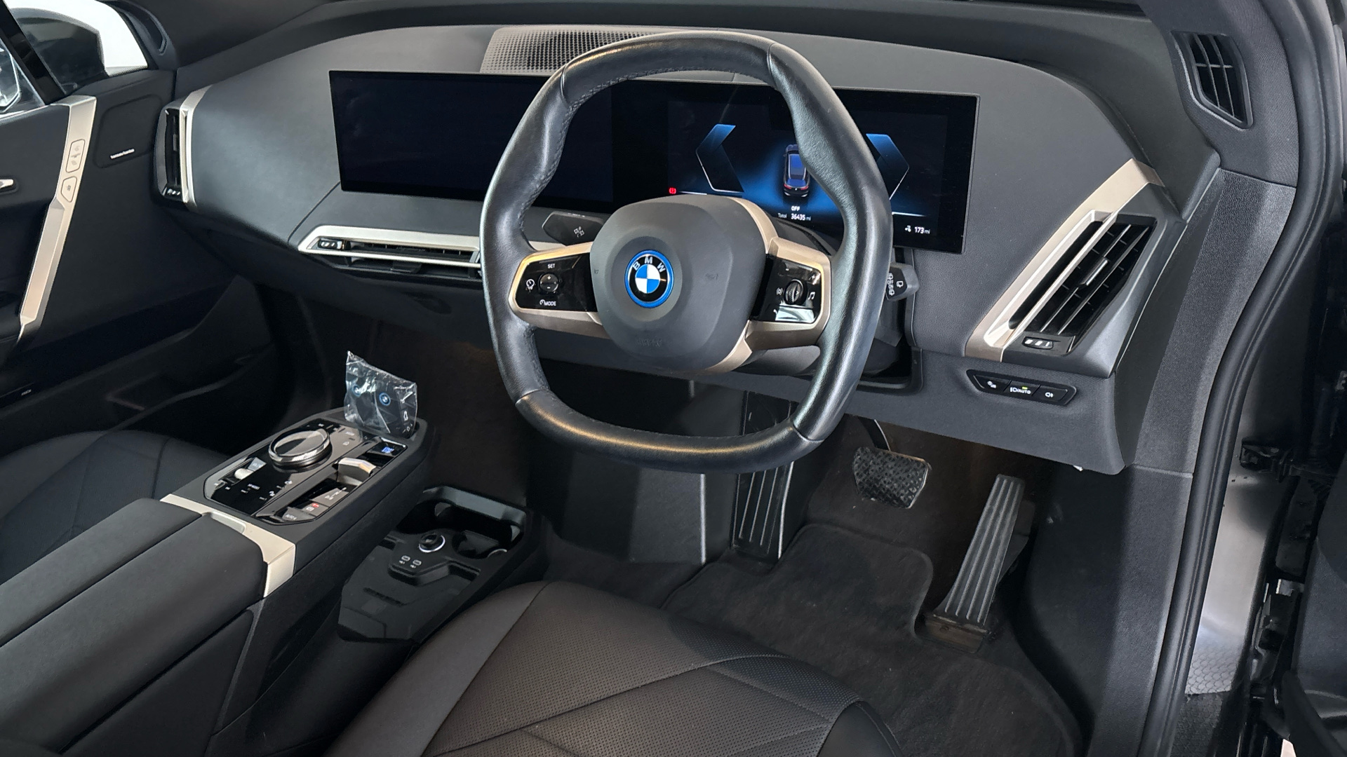 4027423 240kW xDrive40 M Sport 76.6kWh 5dr Auto