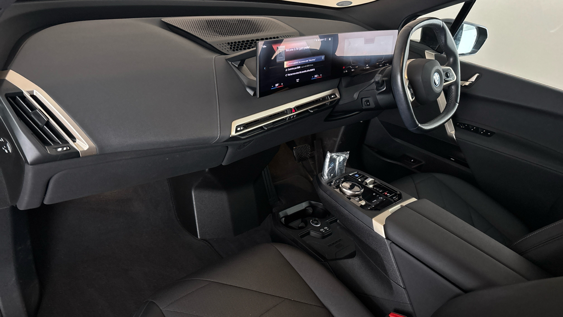 4027423 240kW xDrive40 M Sport 76.6kWh 5dr Auto