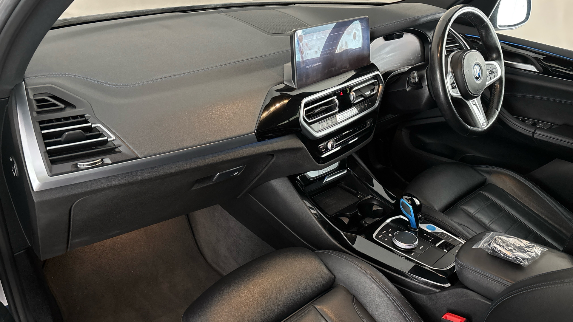 4020750 210kW M Sport 80kWh 5dr Auto