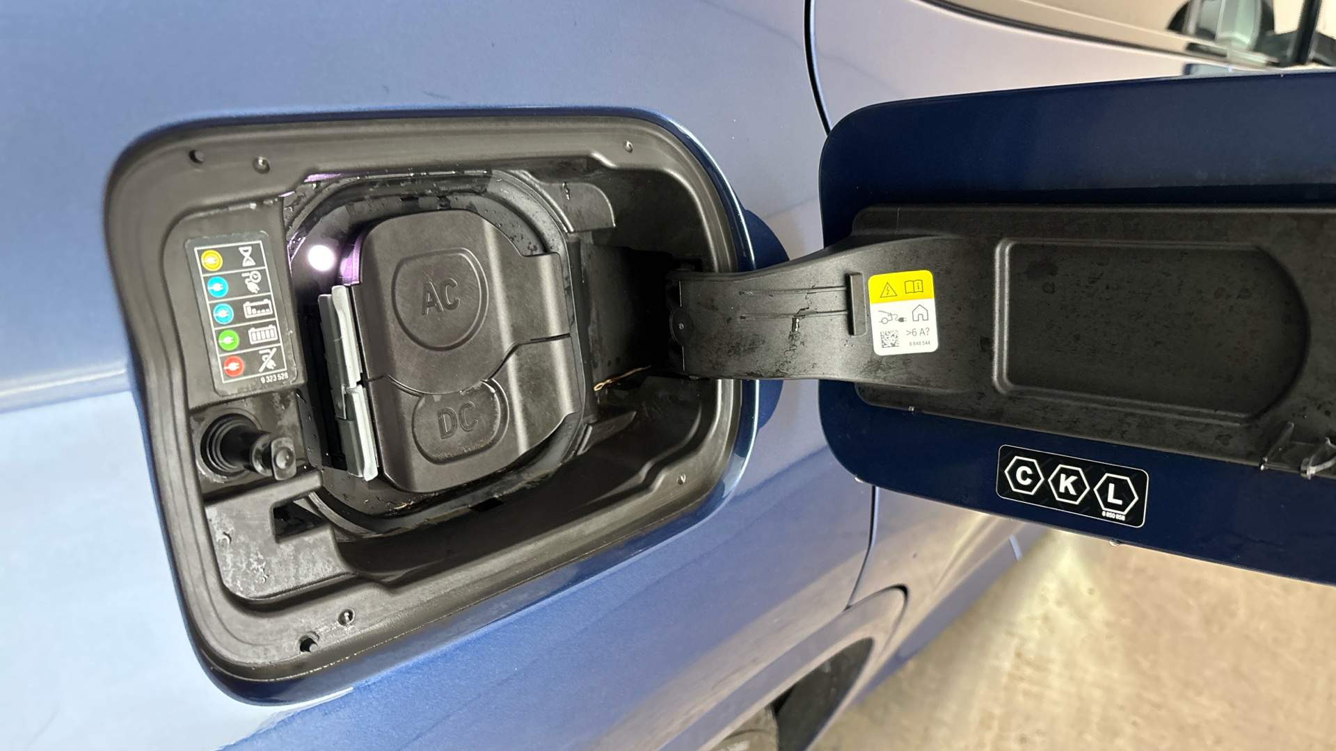 4020750 210kW M Sport 80kWh 5dr Auto