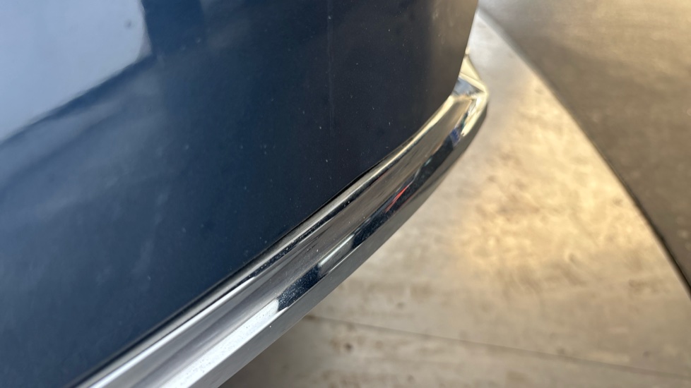 VOLVO XC60 Dent