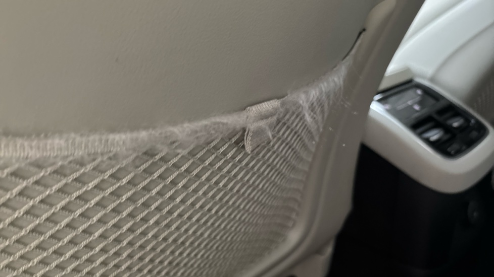 VOLVO XC90 worn