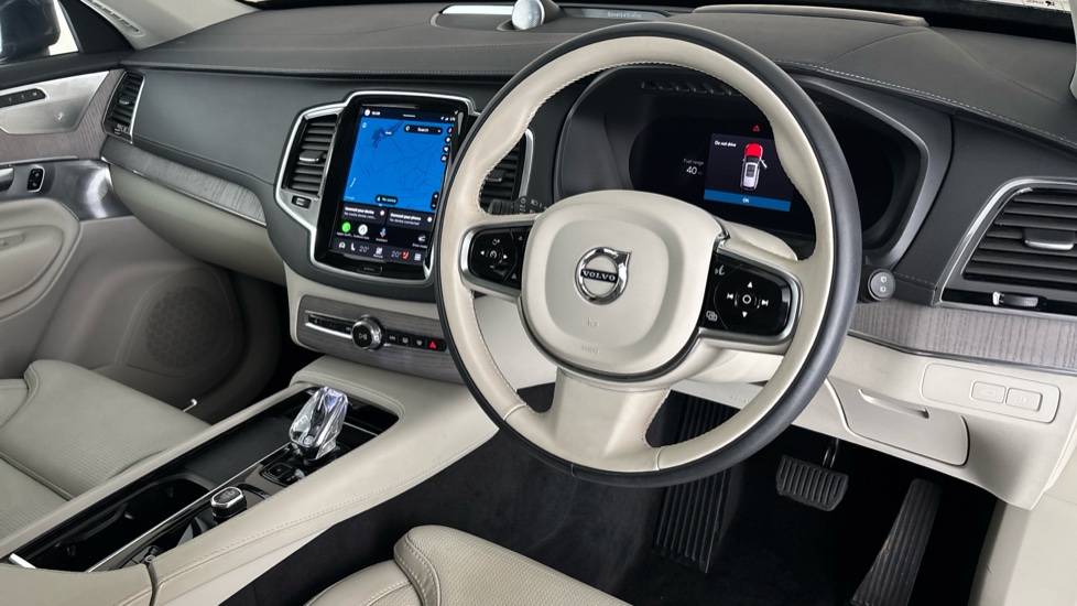 VOLVO XC90 Image 9