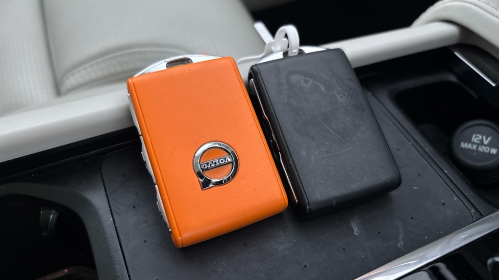 VOLVO XC90 2 keys
