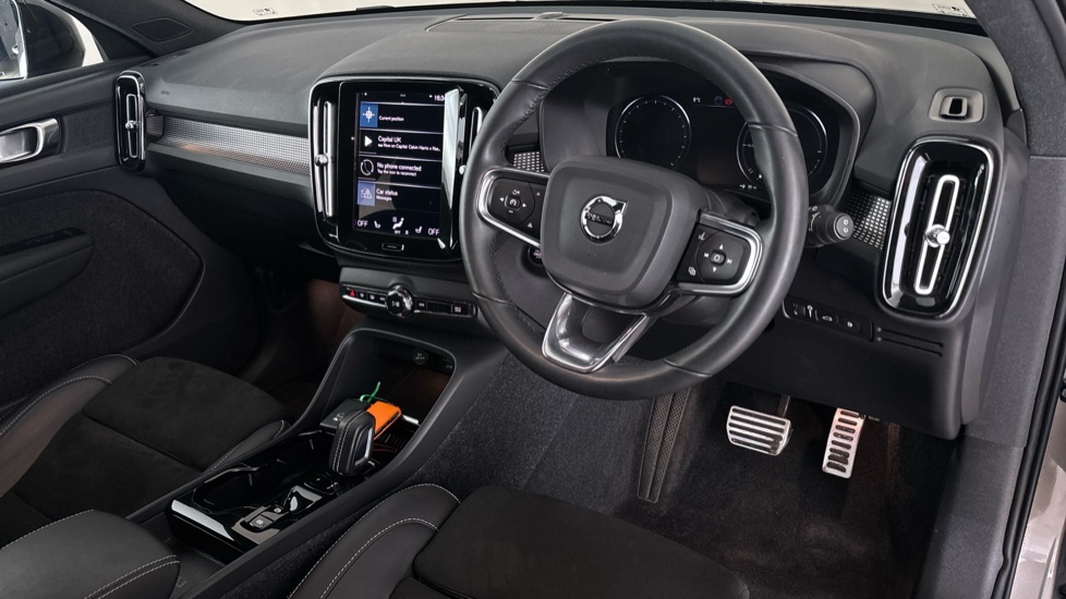 VOLVO XC40 Image 9