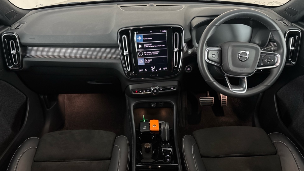 VOLVO XC40 Image 11