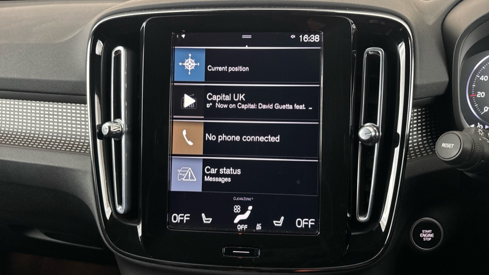 VOLVO XC40 Image 12