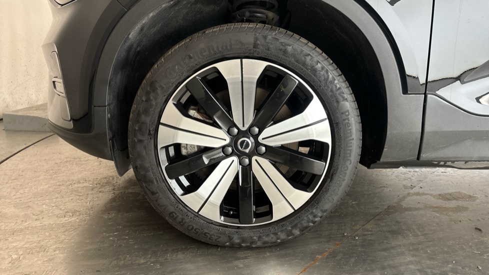 VOLVO XC40 Image 17