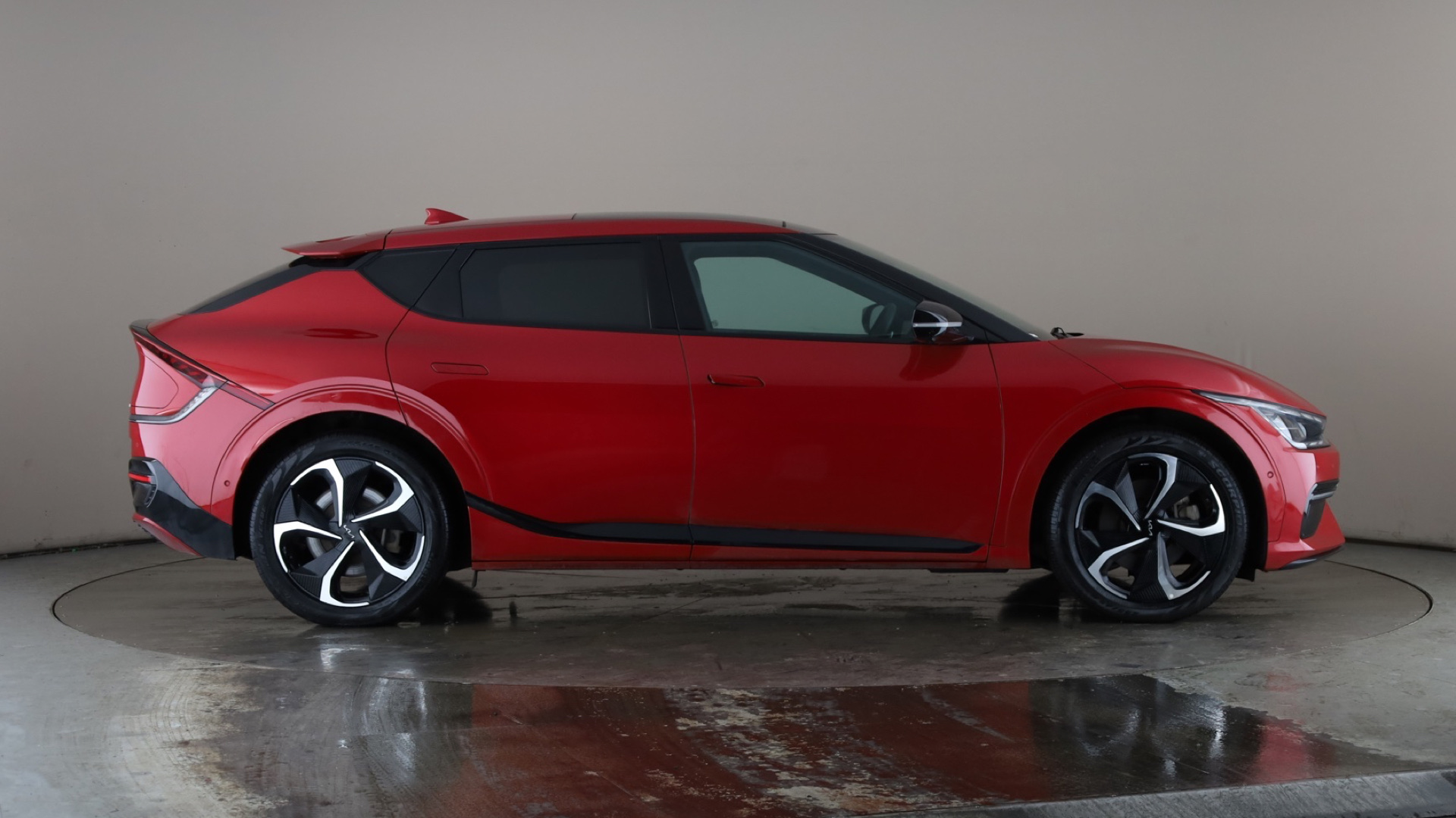 4027736 236kW GT Line S 77.4kWh 5dr AWD Auto