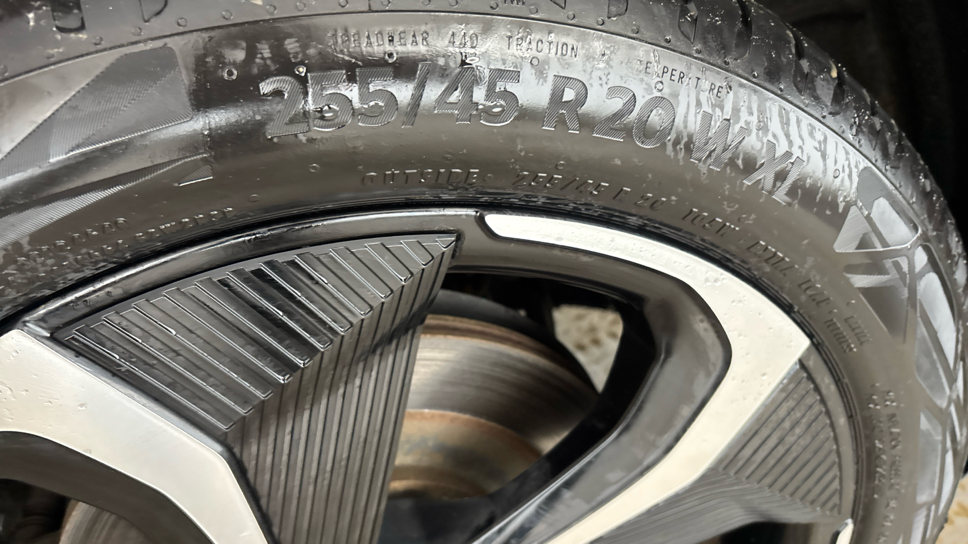 4027736 236kW GT Line S 77.4kWh 5dr AWD Auto