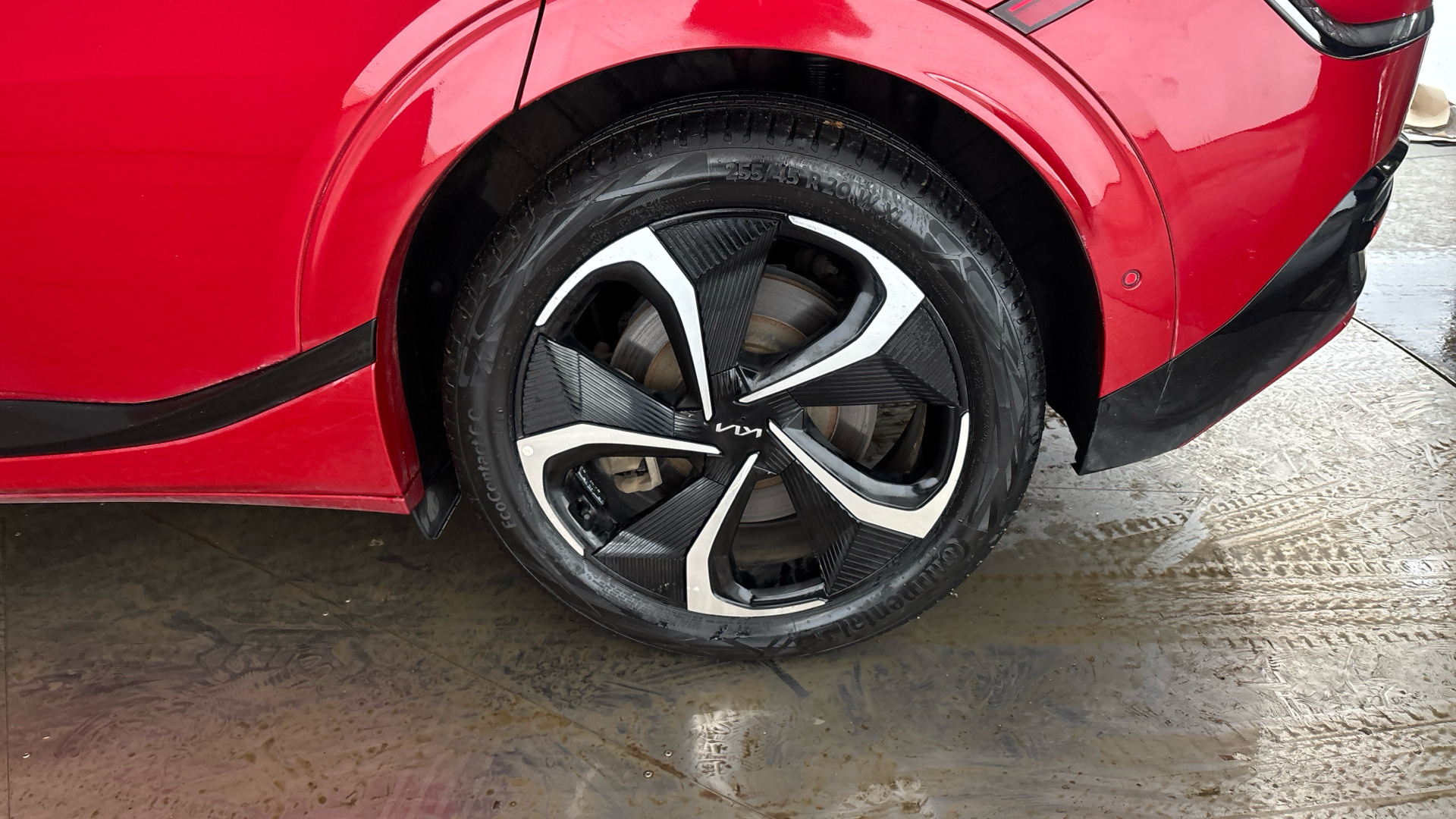 4027736 236kW GT Line S 77.4kWh 5dr AWD Auto