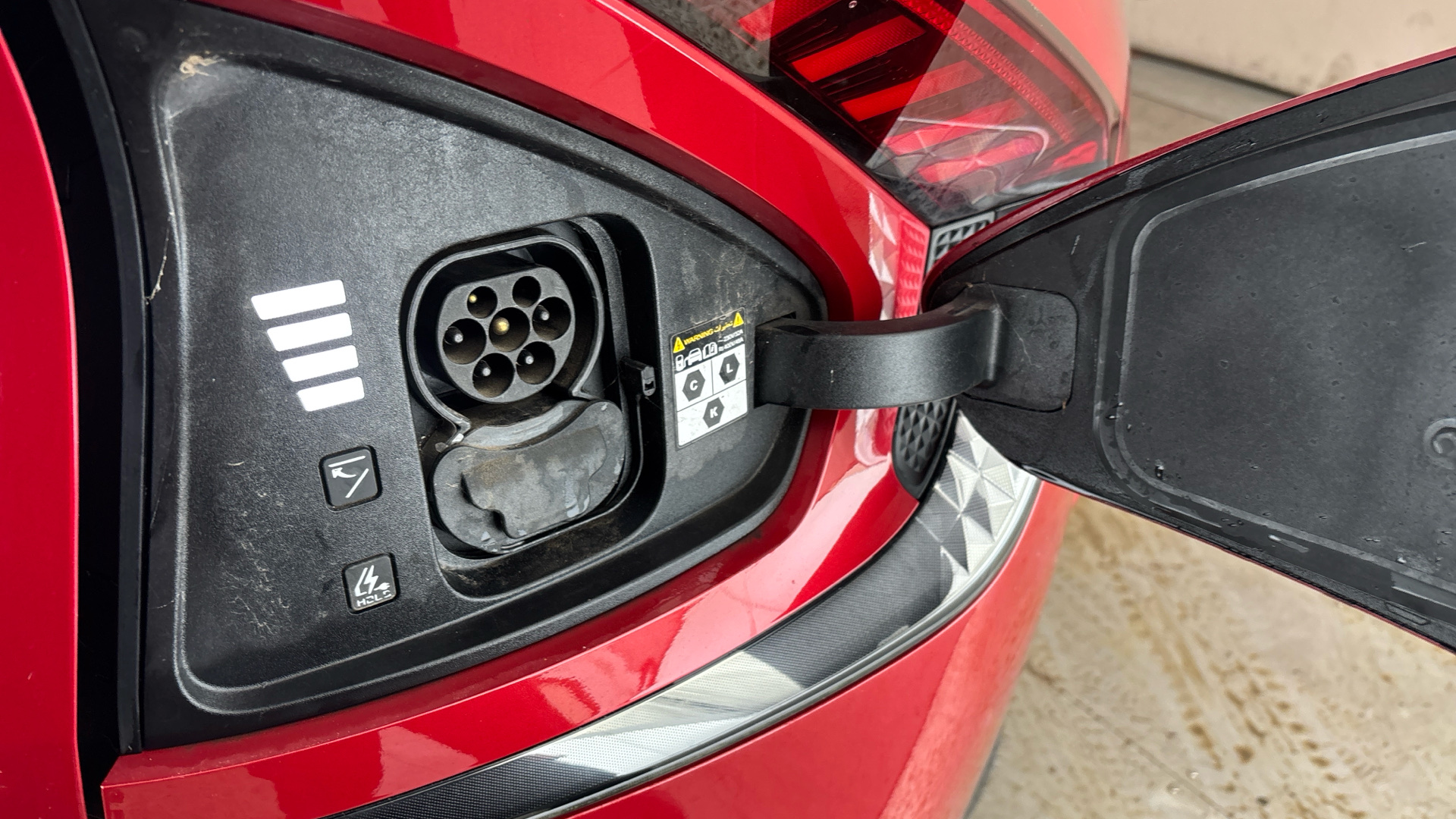 4027736 236kW GT Line S 77.4kWh 5dr AWD Auto