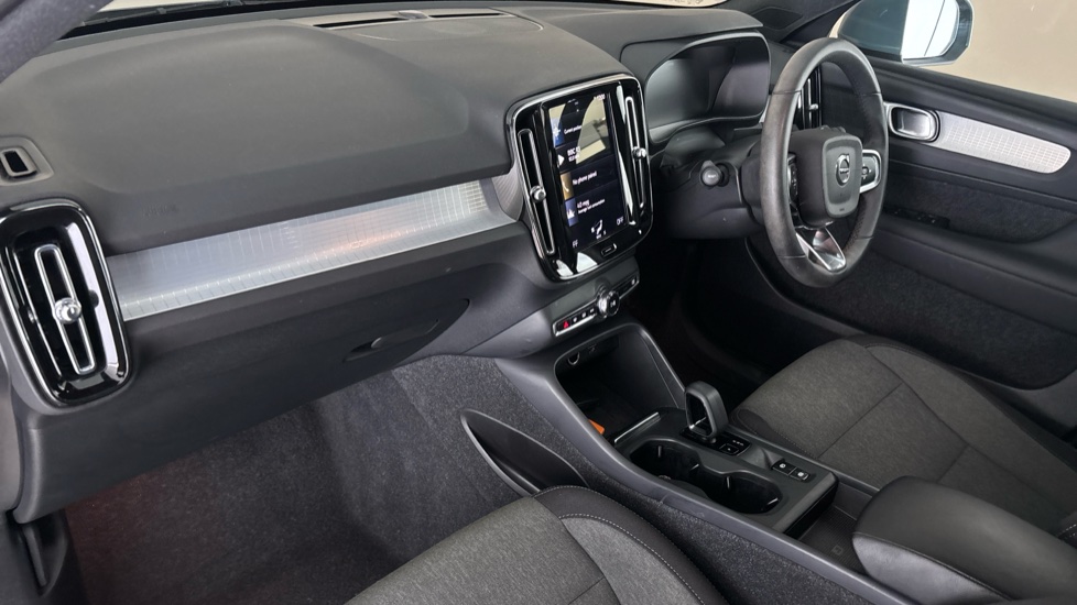 VOLVO XC40 Image 10