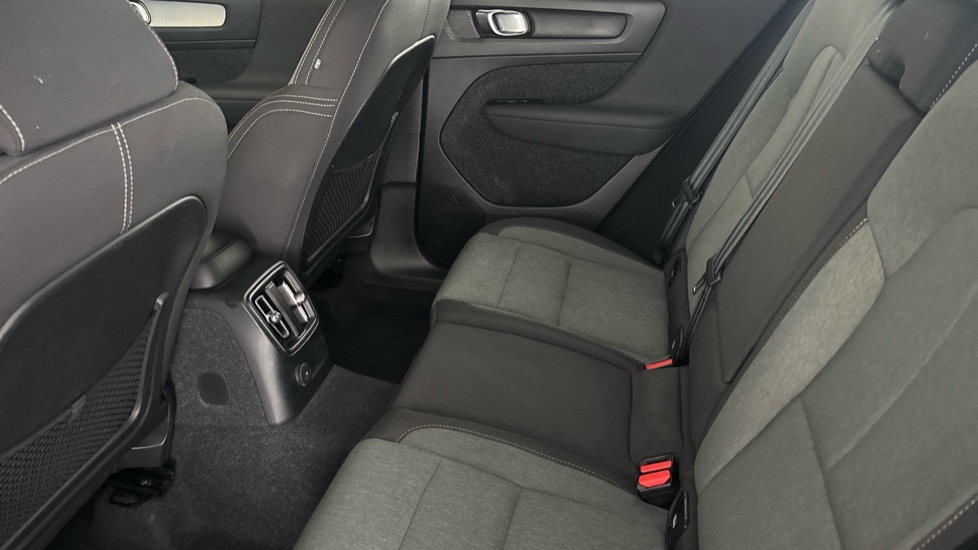 VOLVO XC40 Image 14