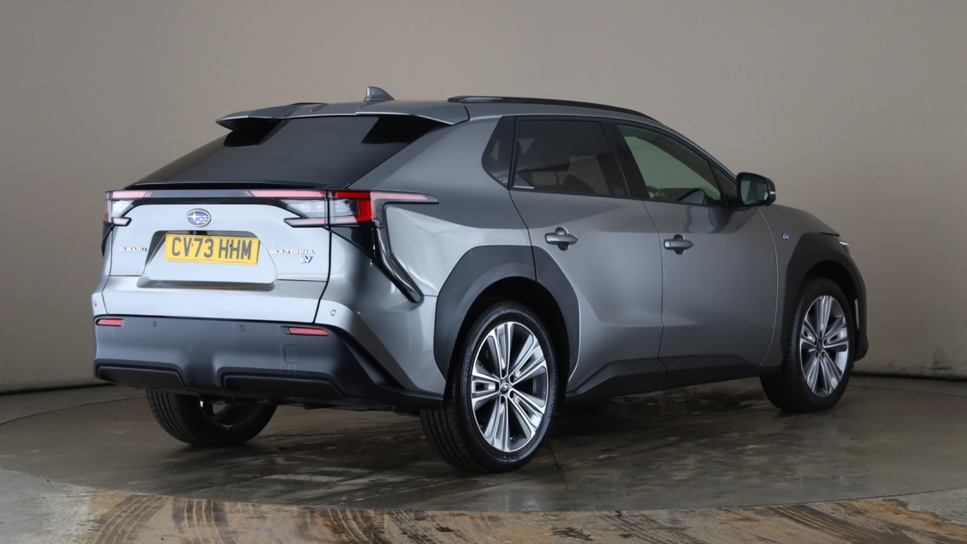 4058399 150kW Touring 71.4kWh 5dr Auto AWD