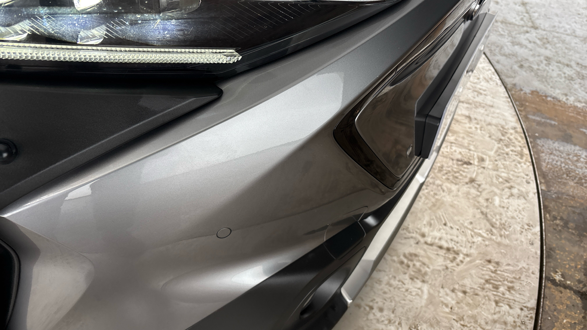 4058399 150kW Touring 71.4kWh 5dr Auto AWD