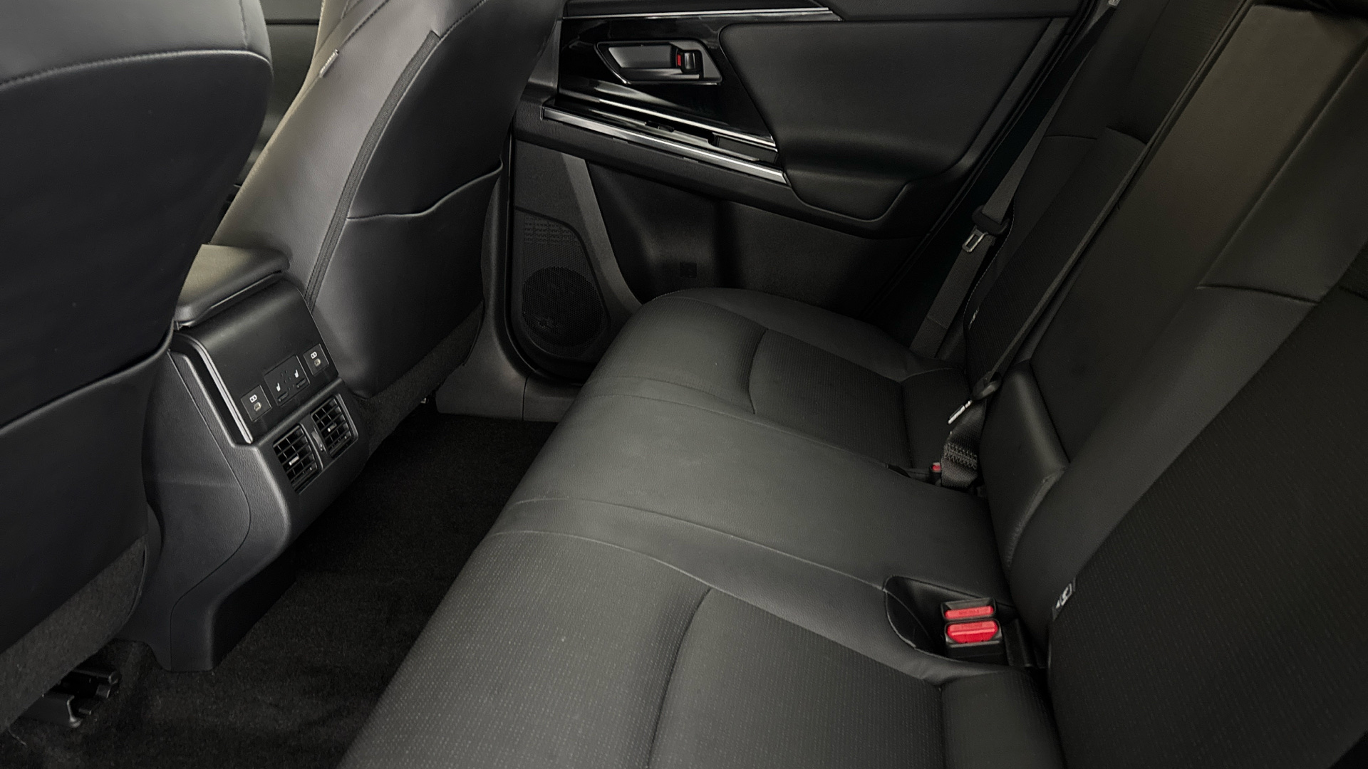 4058399 150kW Touring 71.4kWh 5dr Auto AWD