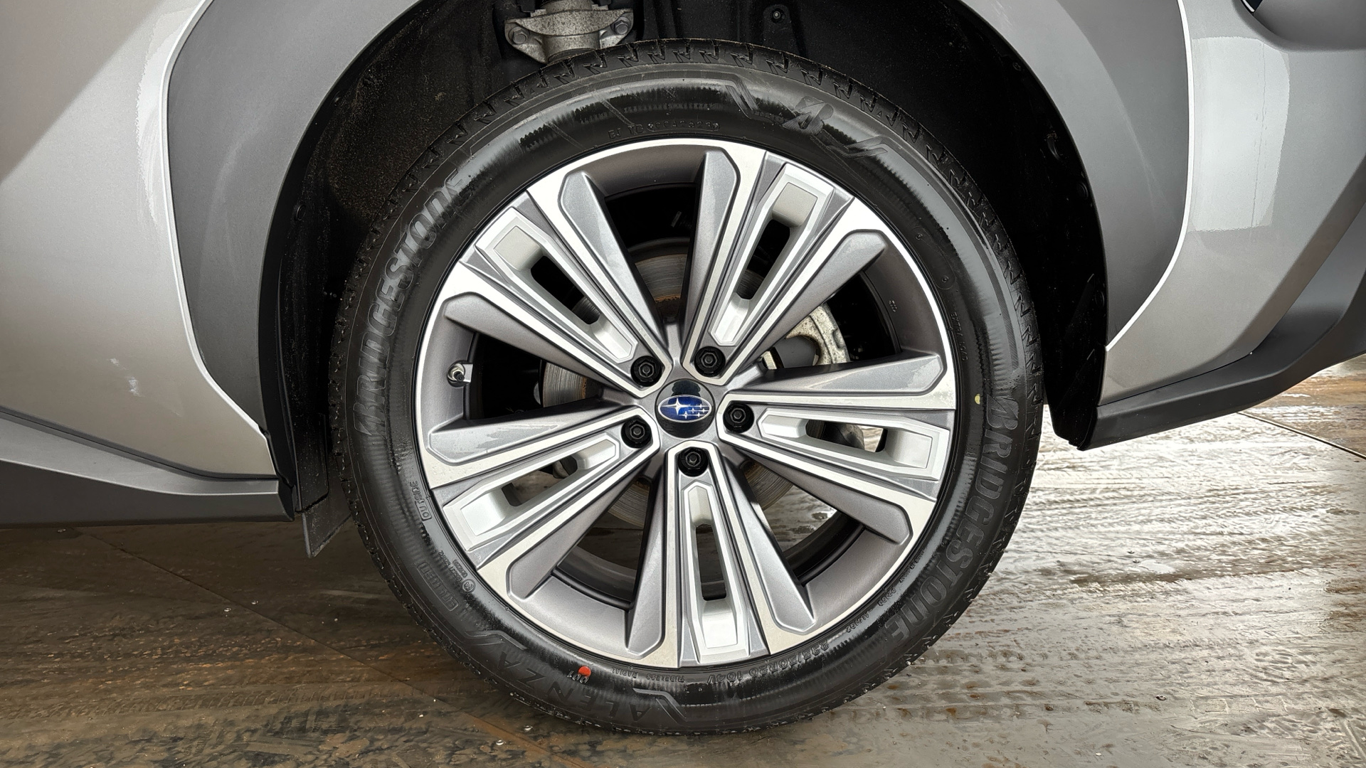 4058399 150kW Touring 71.4kWh 5dr Auto AWD